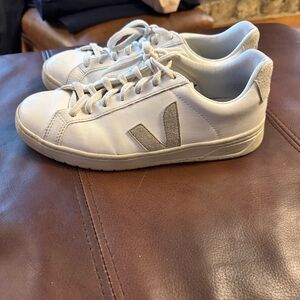 Veja Women's White and Gray Sneakers